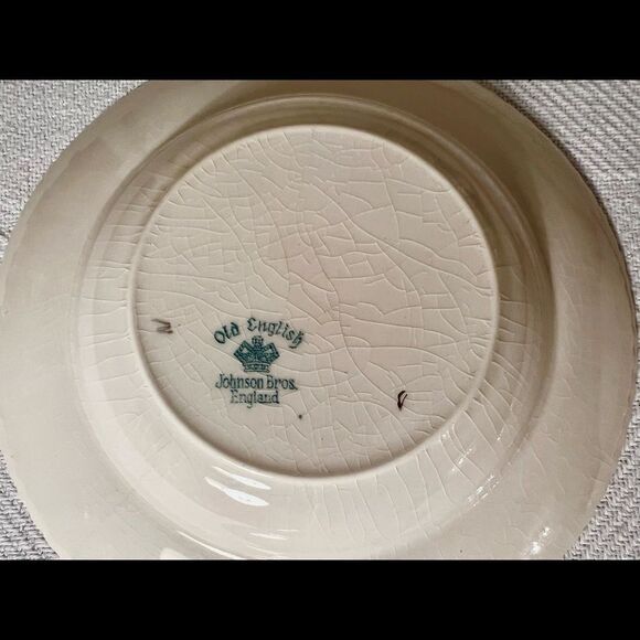 6 Vintage Johnson Bros Old English Rimmed Soup Bowls 8" × 1 - 1/4" Deep. - Picture 12 of 12